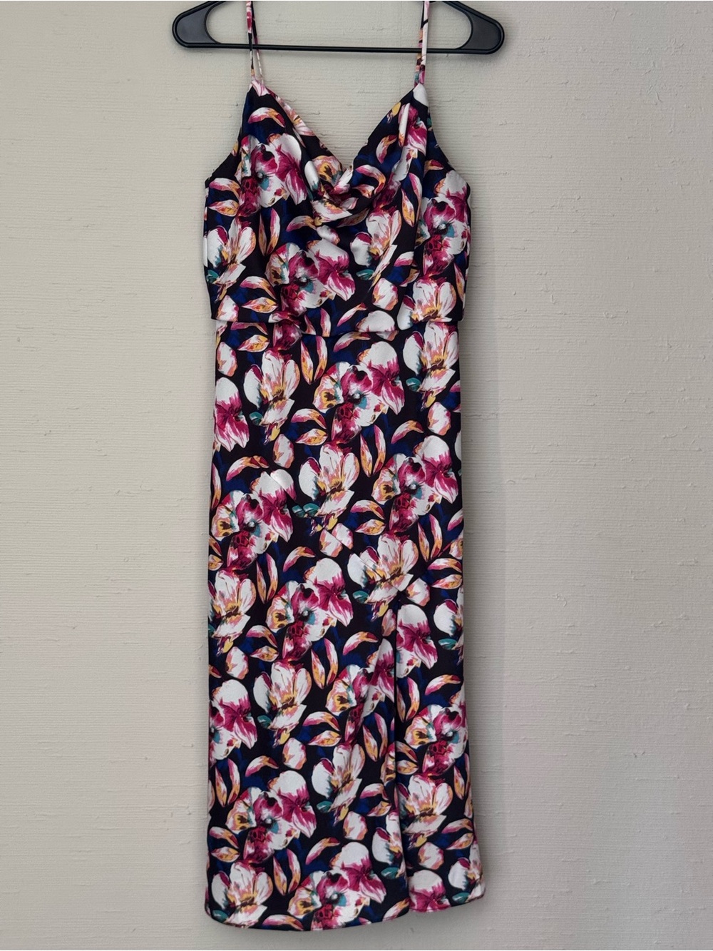 AIDAN by AIDAN MATTOX Floral Printed Cowl Neck Satin Midi Slip Dress 

Women’s 2